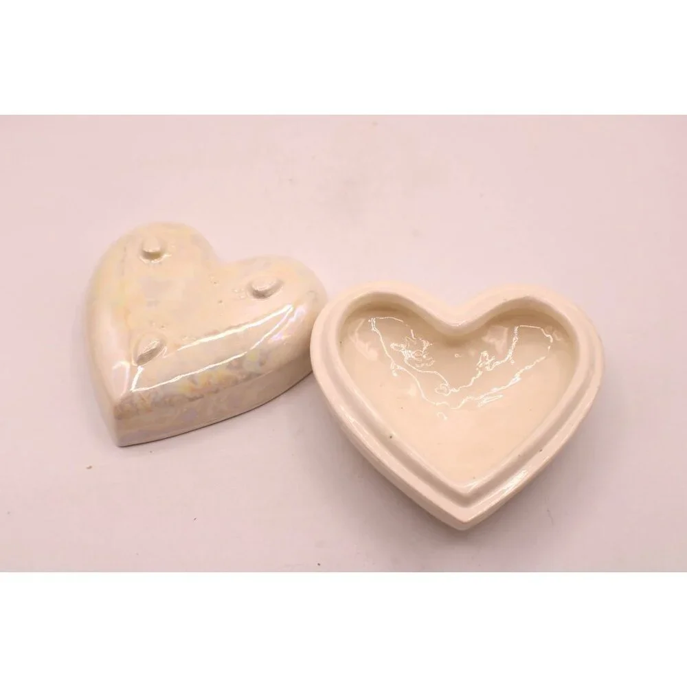 Opalescent Iridescent Ceramic Heart Trinket Box Embossed Rose Lid Vintage 1983